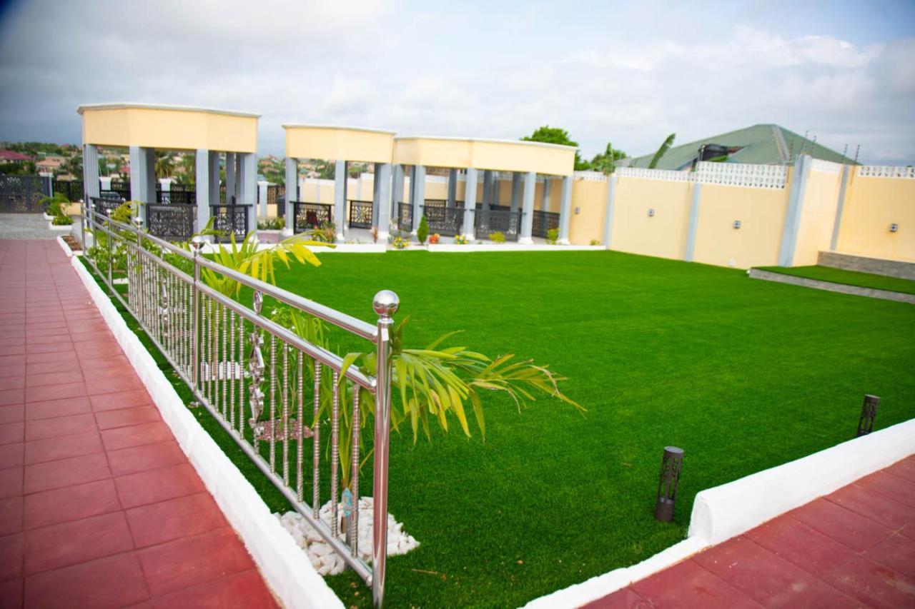 Bella Ella Hotel & Event Center Kasoa Exterior foto